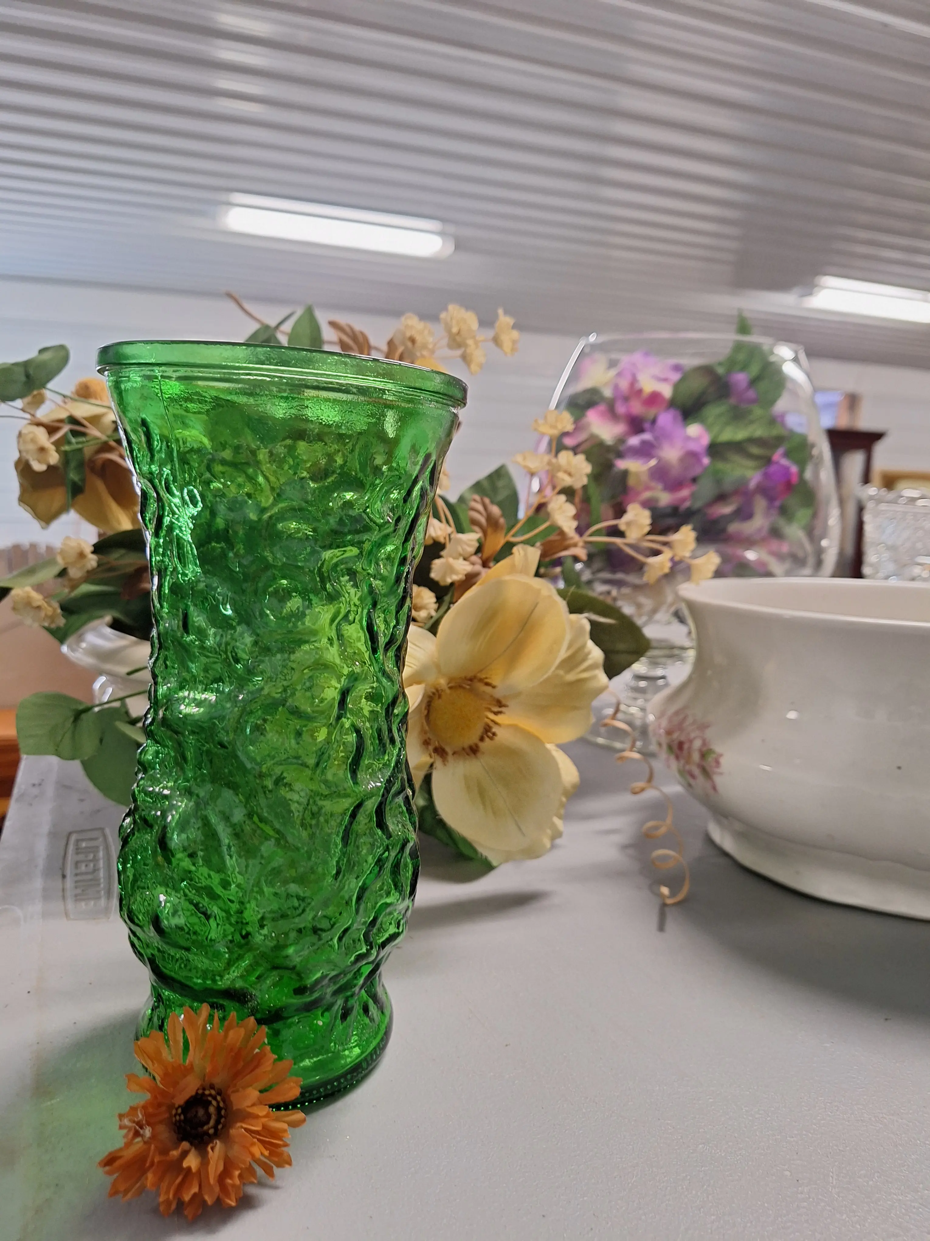Live auction photo