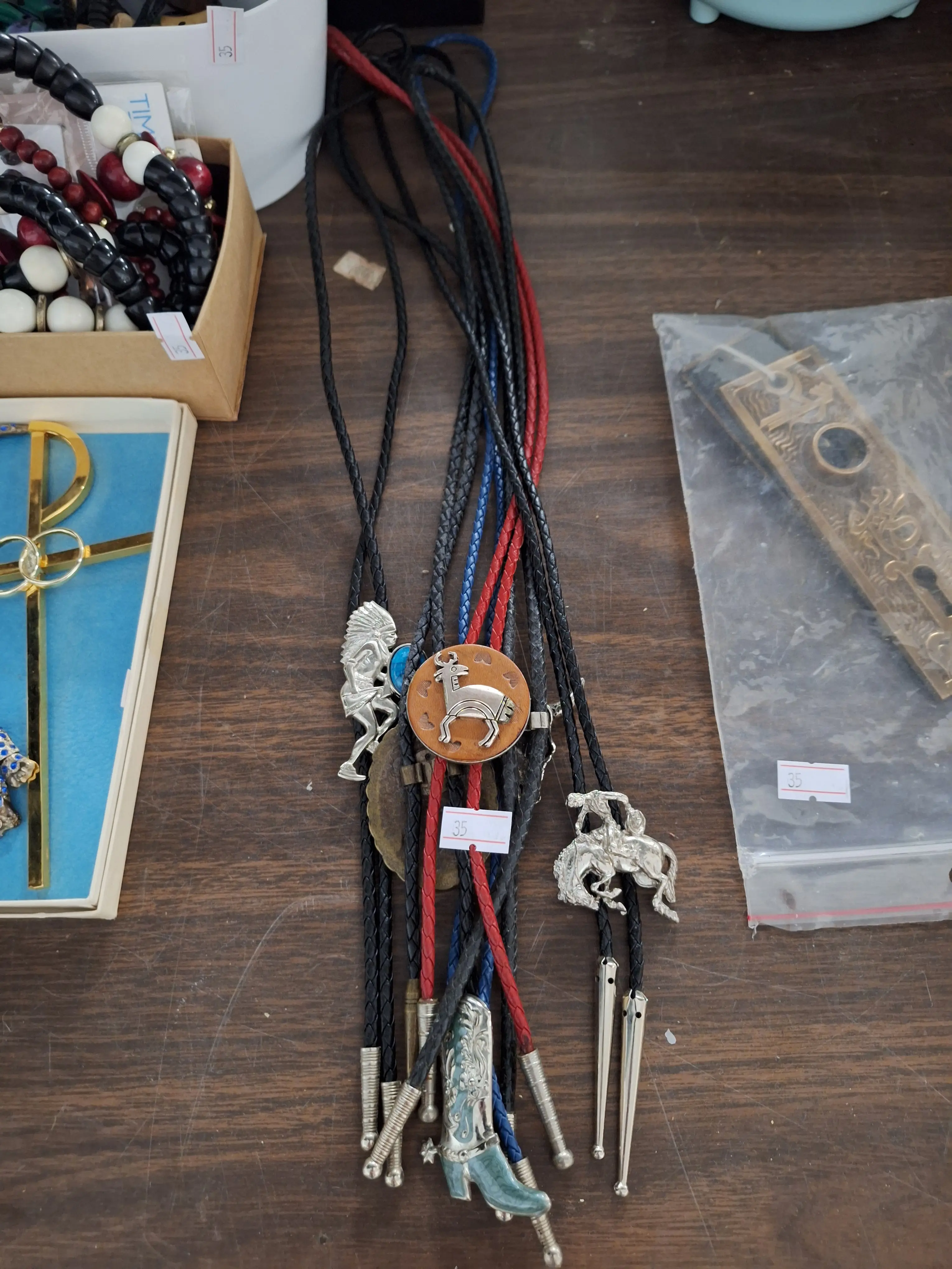 Live auction photo