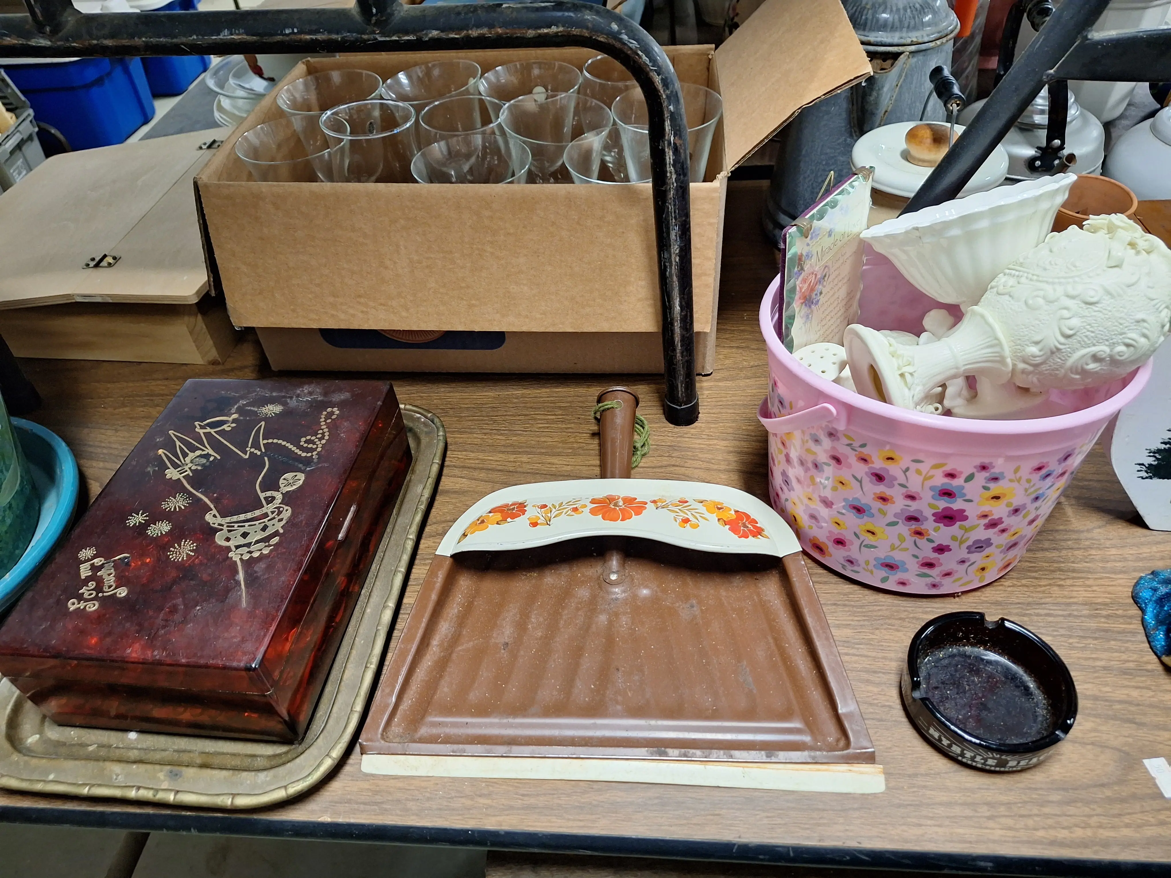 Live auction photo