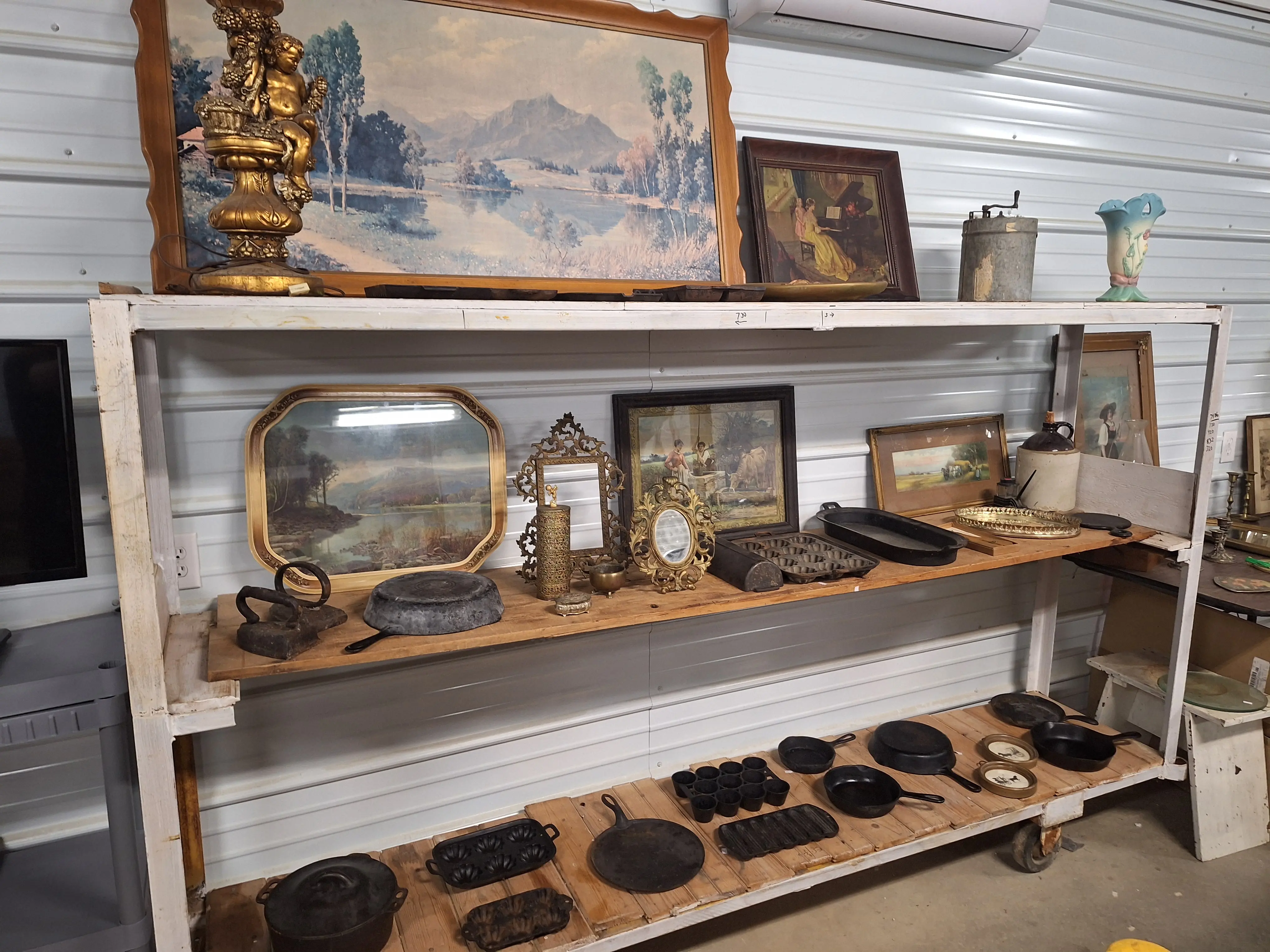 Live auction photo