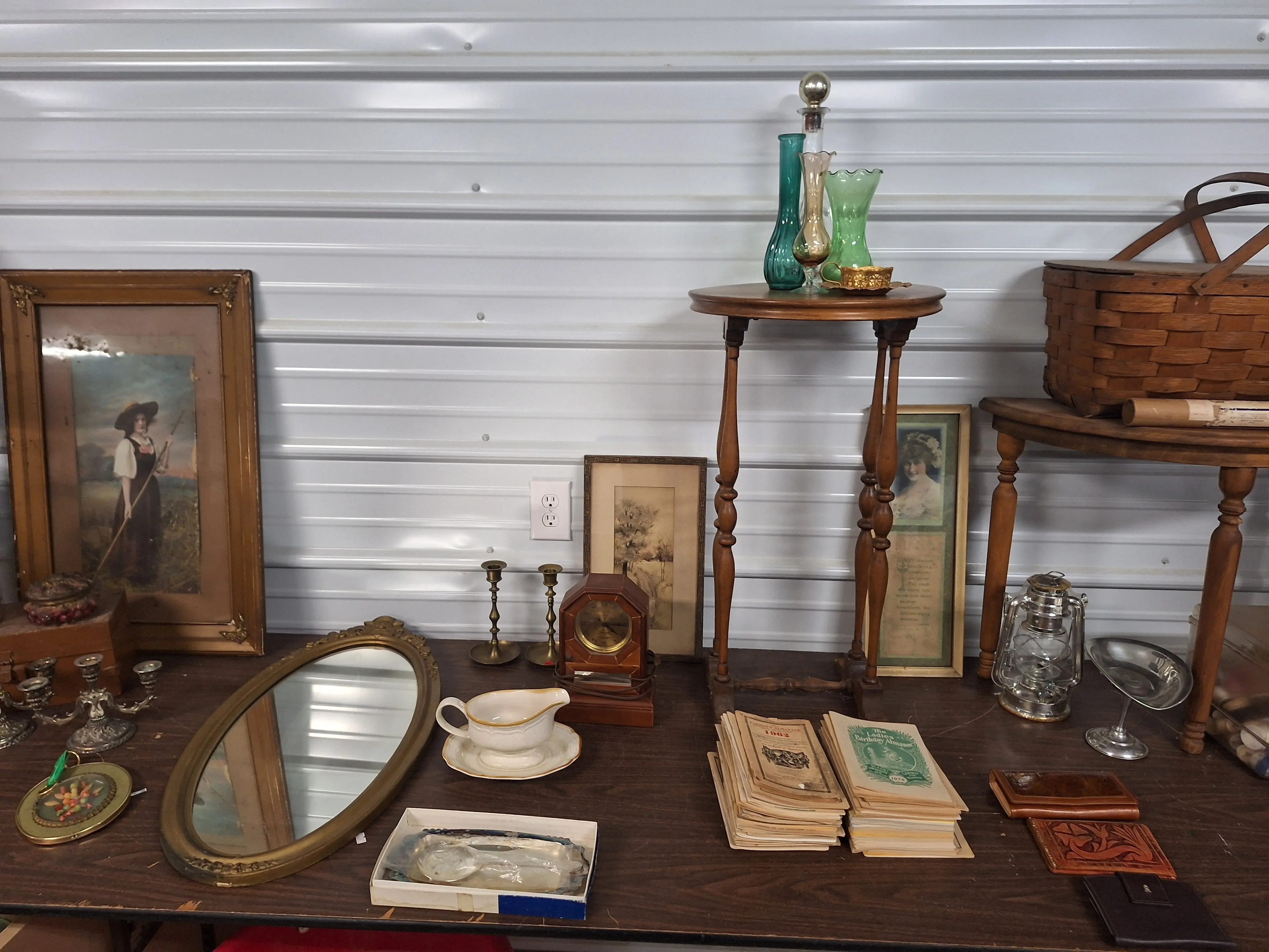 Live auction photo