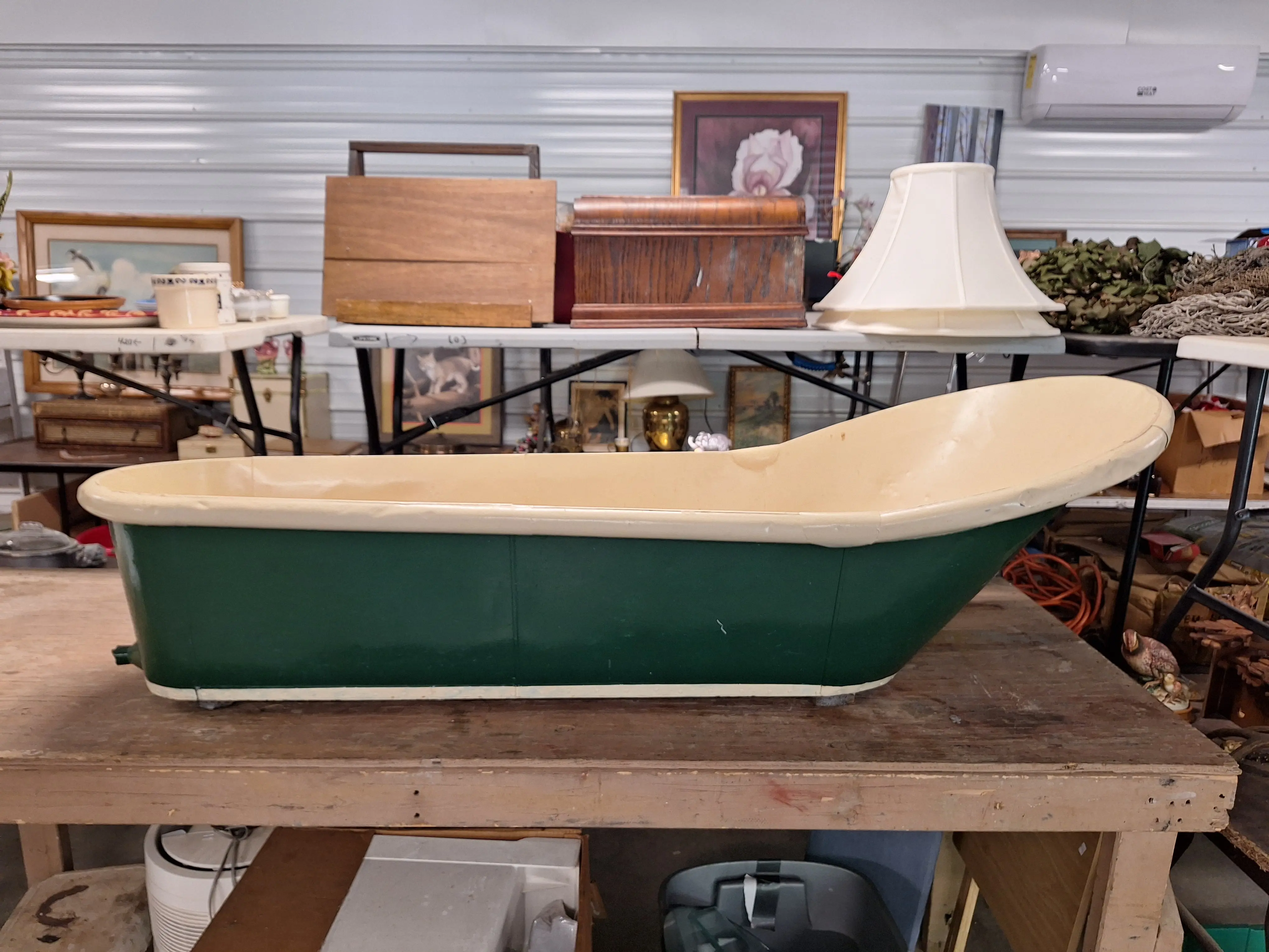 Live auction photo
