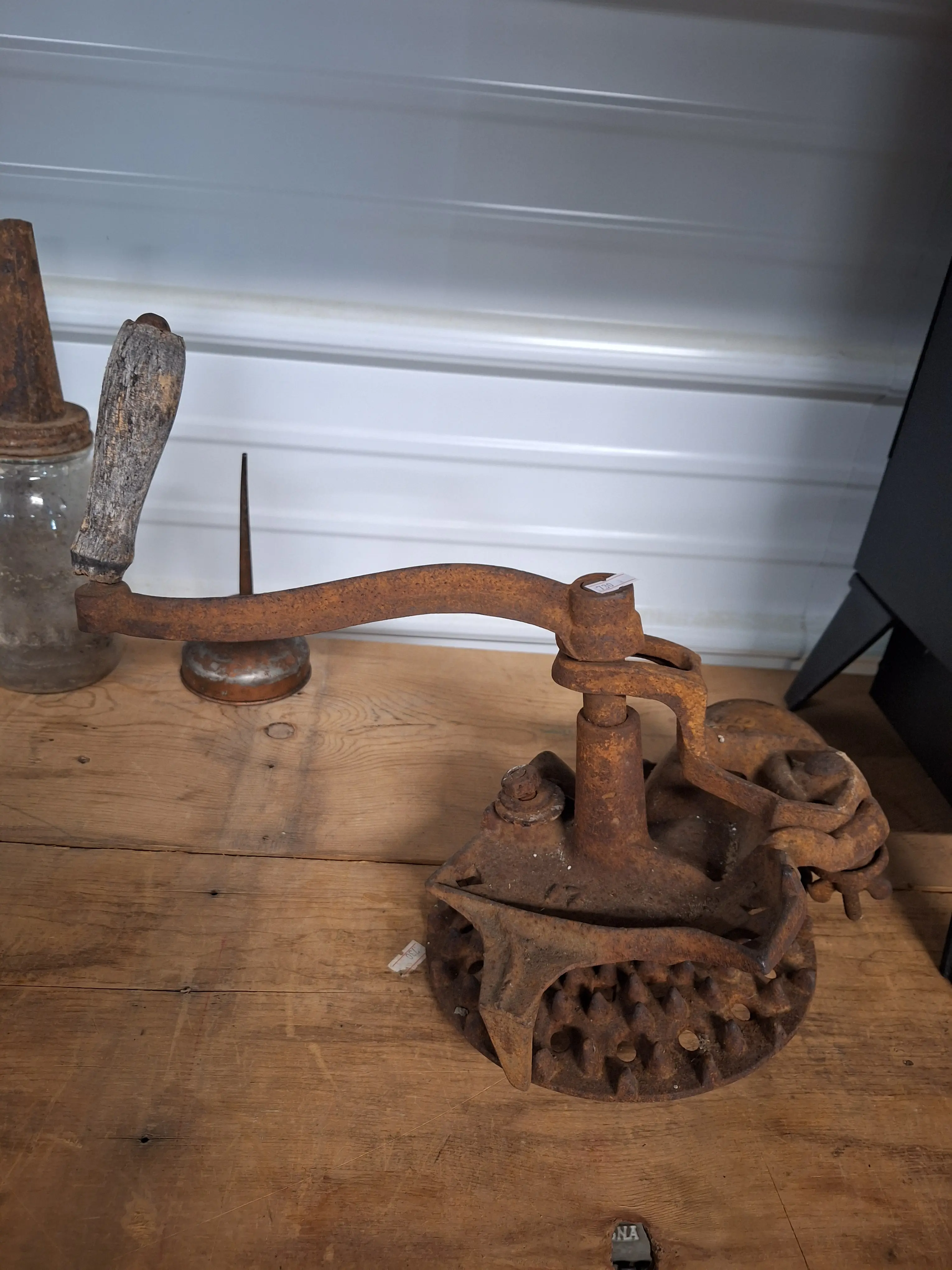 Live auction photo