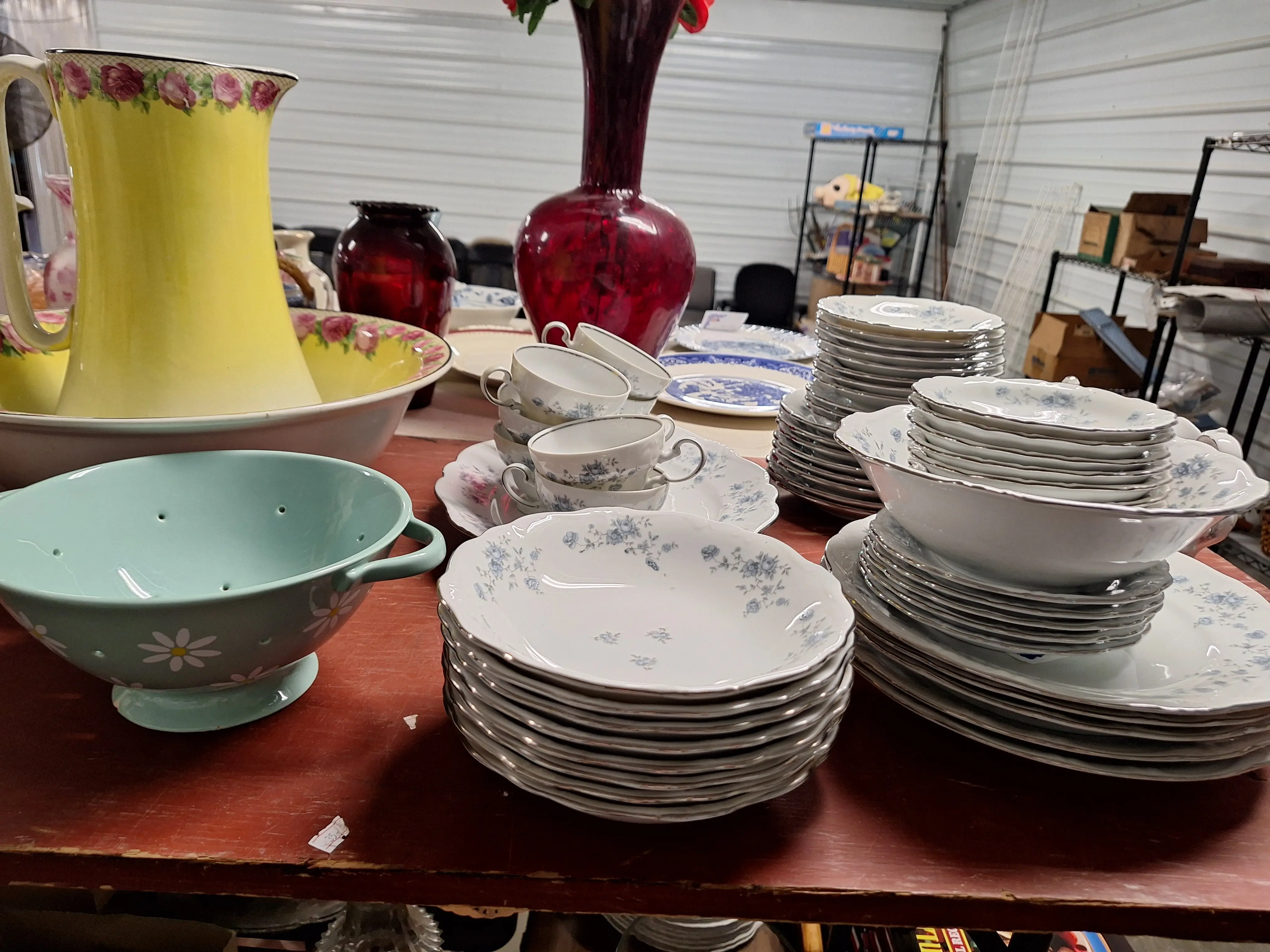 Live auction photo