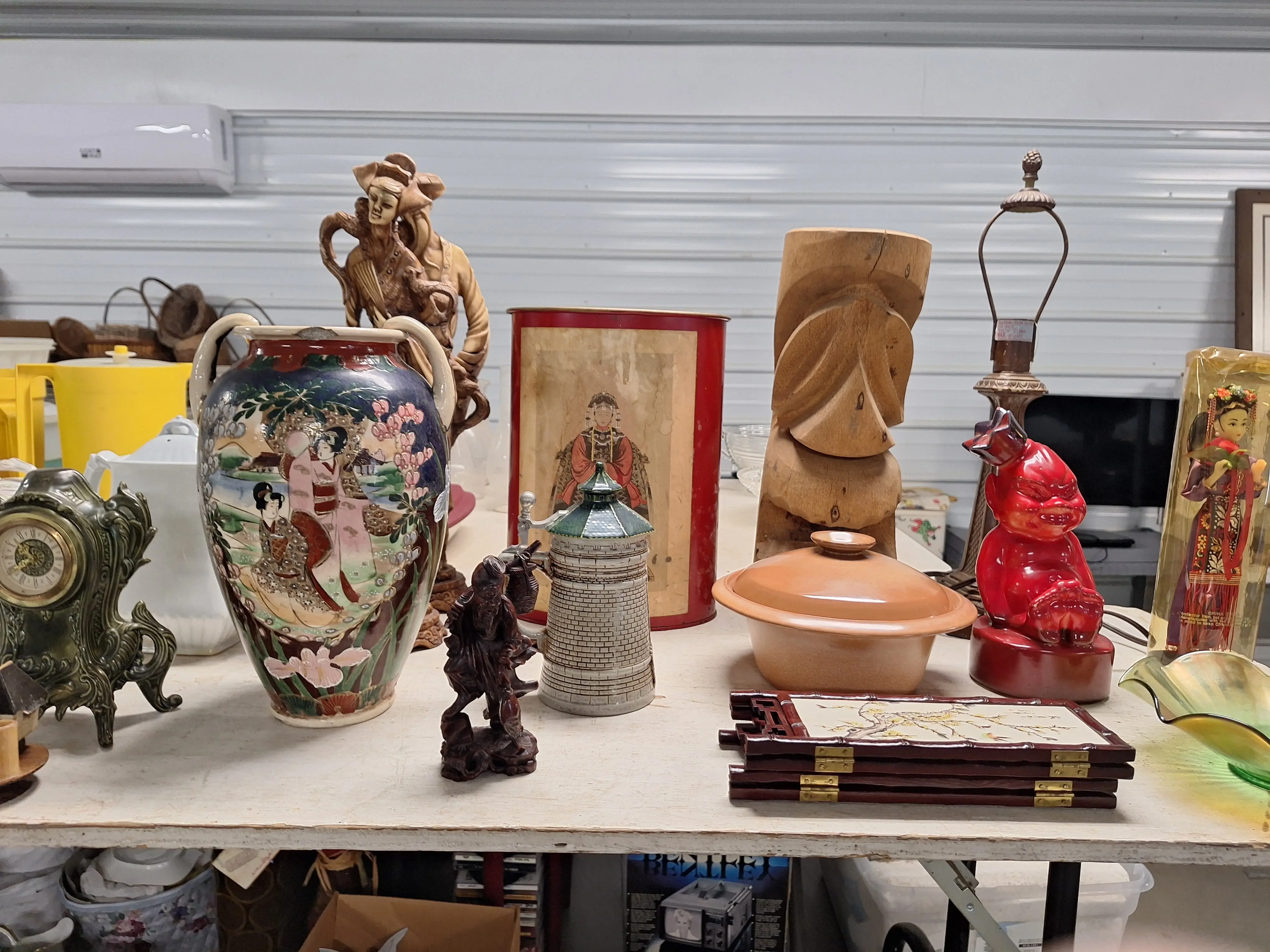 Live auction photo