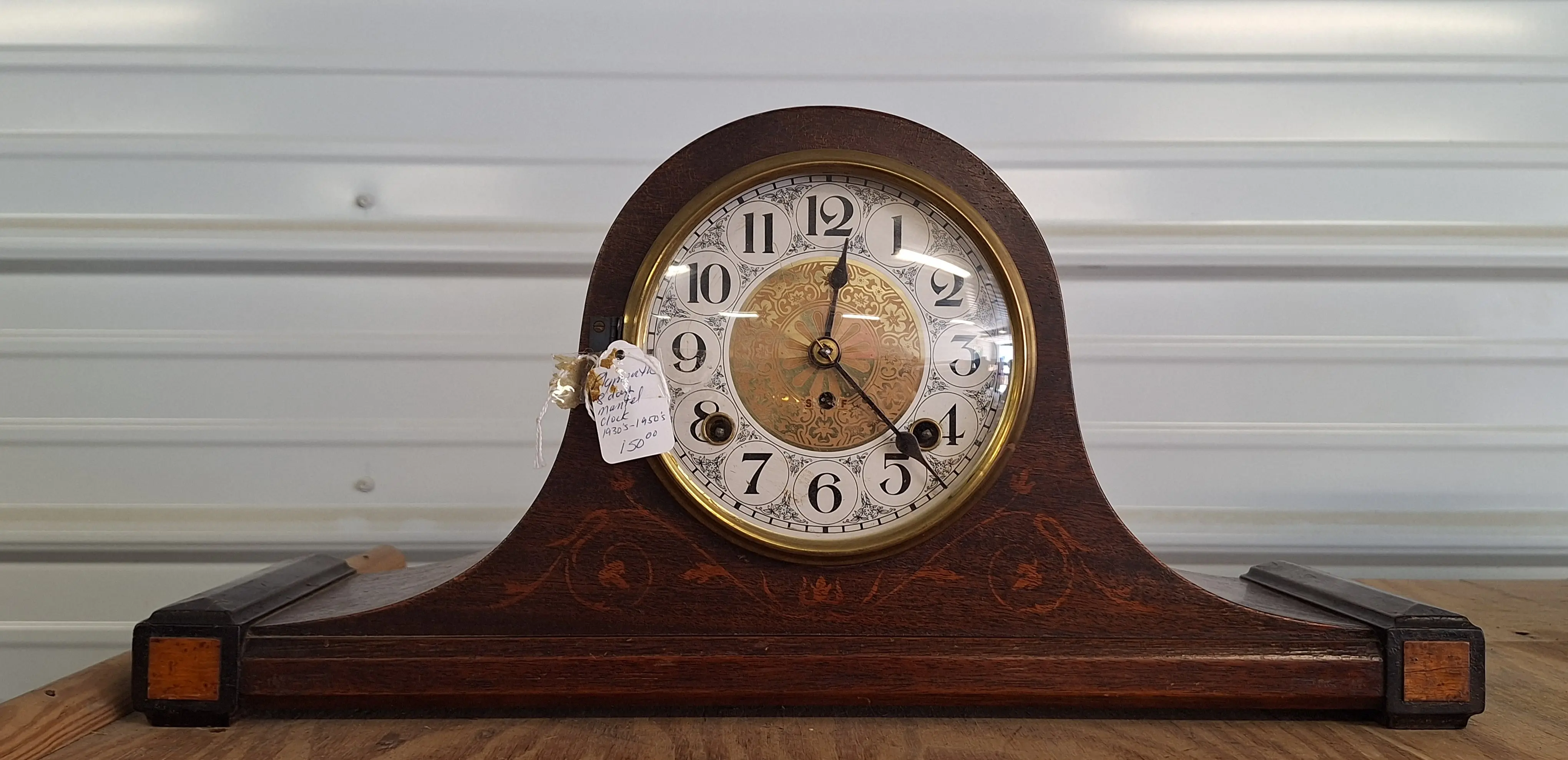 Live auction photo